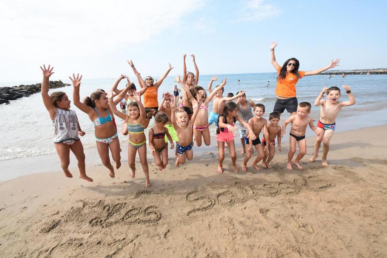 Vias-Plage Camping Les Salisses Quality Holidays المظهر الخارجي الصورة